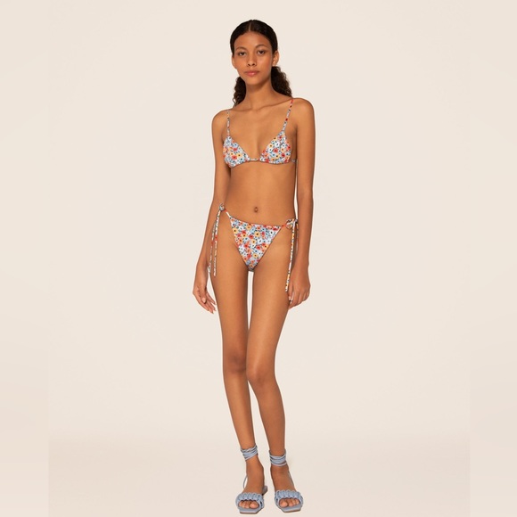 AGUA by A. Bendita Set - Sabina La Fania Bikini Top & Ipanema La Fania Bottoms - Picture 3 of 16